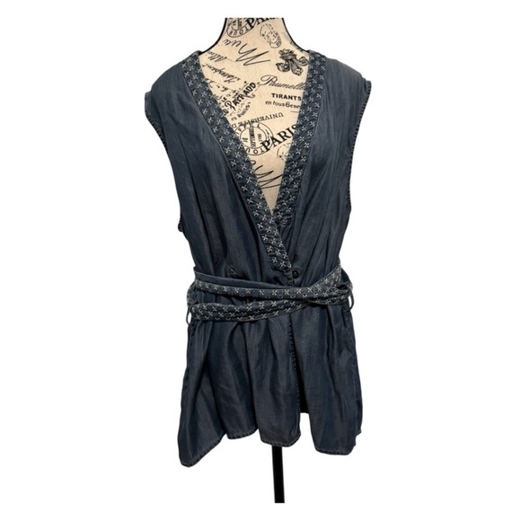 Holding Horses Anthropologie XL Stylish Blue Wrap Tank Top with Belt - Picture 4 of 13